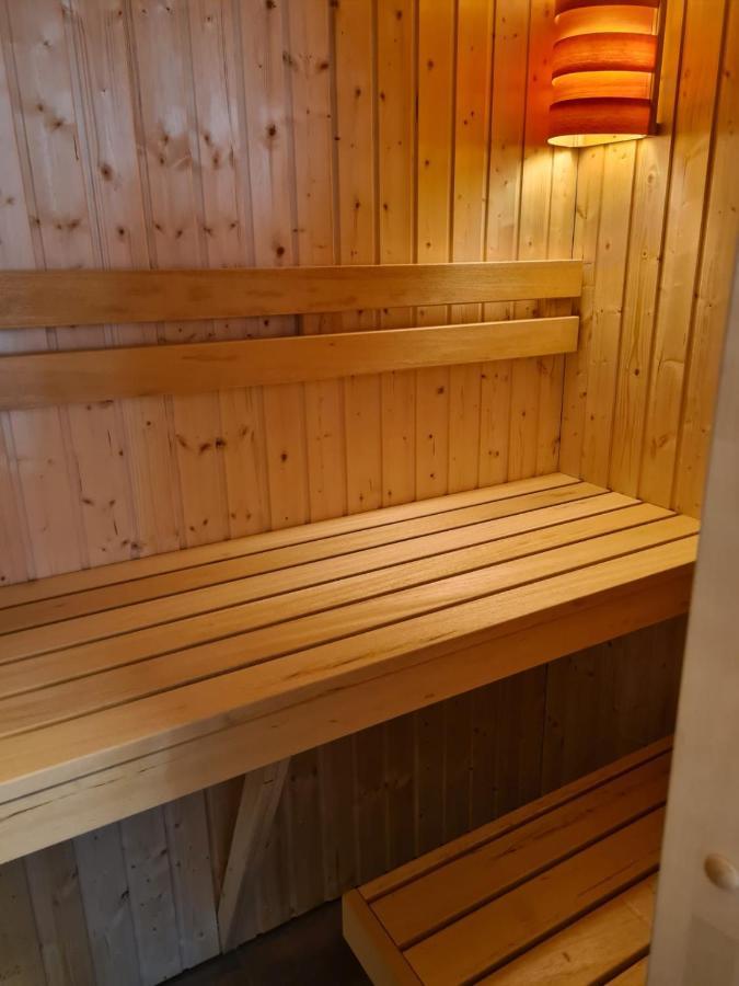 Haus Kustenbrise: Coastal Pet-Friendly Retreat with Garden, Sauna, and Fireplace Schweiburg Exterior photo